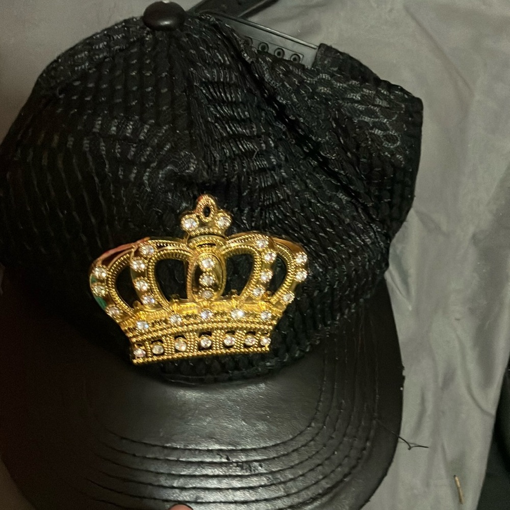 Crown hat